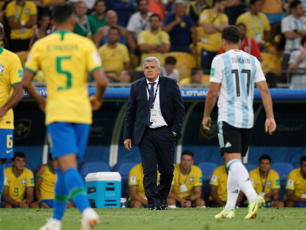 构和年龄曲 构和年龄曲