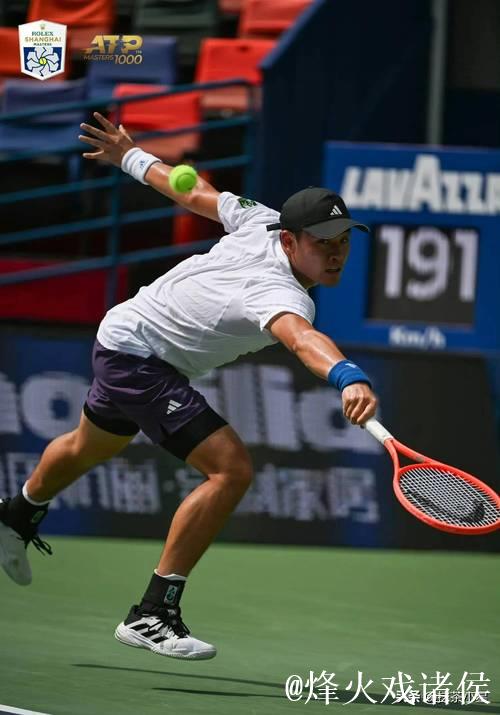 美高梅澳门网球名人赛开幕 商竣程吴易昺出战 美高梅澳门网球名人赛开幕 商竣程吴易昺出战