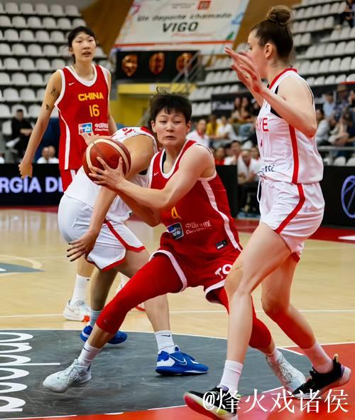 韩旭16分杨力维10+5 中国女篮热身不敌西班牙